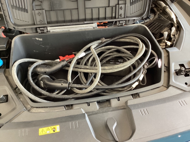 Audi - e-tron 55 quattro 300 kW 360 Kamera El. Heckklappe Navi SHZ_20