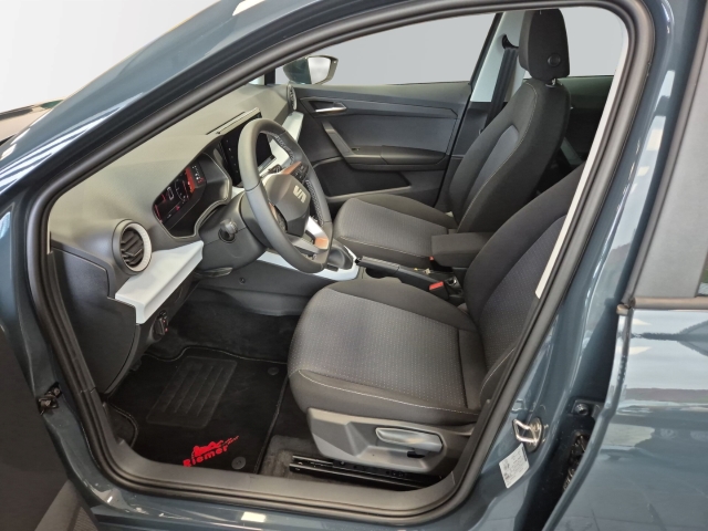 Seat - Arona Road Edition 1.0 TSI AHK LED Navi Kessy Cam_3