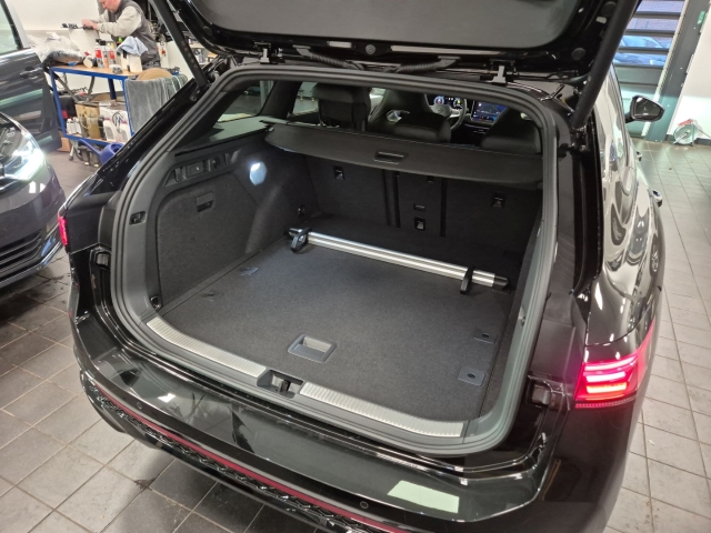 VW - Passat R-Line 2.0 TDI 110kW DSG Sport+AHK+HUD AD StandHZG AHK-klappbar_9