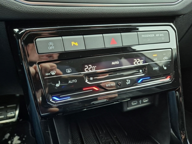 VW - T-Cross 1.5 TSI DSG R-Line AHK Cam IQ.Drive ACC_20