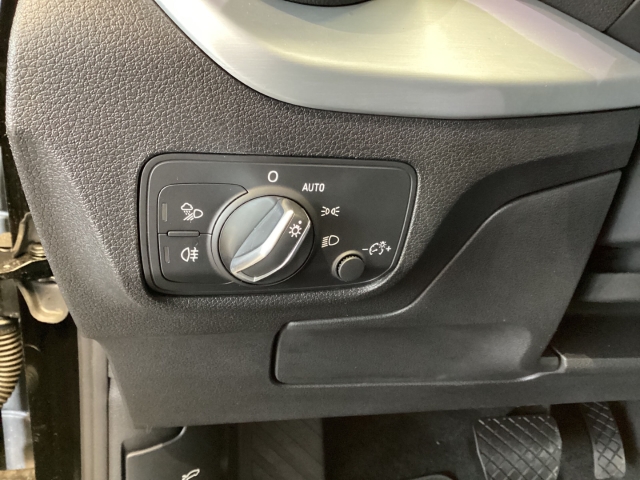 Audi - Q2 sport 35TFSI S tronic Navi*LED*SHZ*El. Heckklappe*PDC*Sportsitze_19