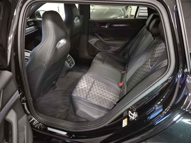 VW - Passat R-Line 2.0 TDI 110kW DSG Sport+AHK+HUD AD StandHZG AHK-klappbar_10