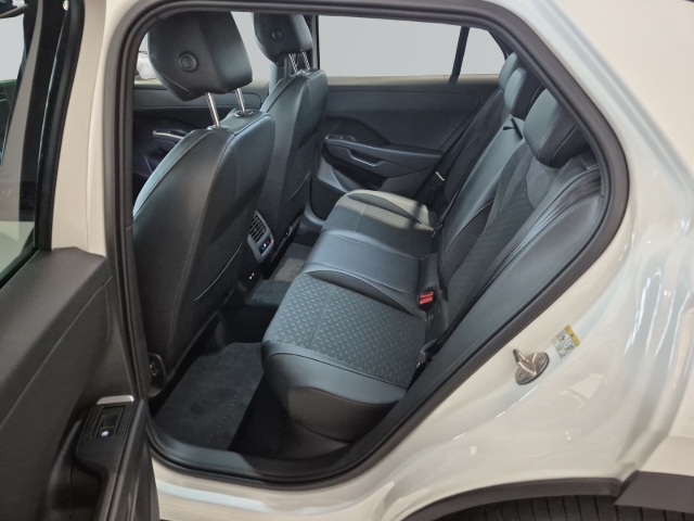 VW - T-Roc R-Line 1.5 eTSI DSG Black Style *neues Modell 2026*_12