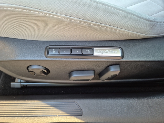 VW - Golf VIII Style 1.5 eTSI DSG AHK Matrix CAM SHZ_19