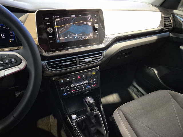 VW - T-Cross Style 115 PS 7-Gang-DSG AHK Navi digitales Cockpit_13