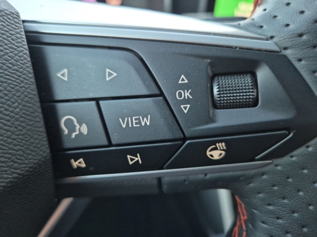 Seat - Leon Sportstourer FR 2,0 TDi DSG AHK ACC CAM Kessy_21