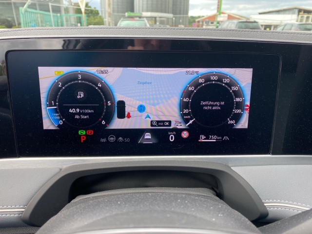 VW - Passat Variant Elegance 2.0TDI 110kW 7-Gang-DSG HUD AD StandHZG AHK-klappbar El. Panodach_14