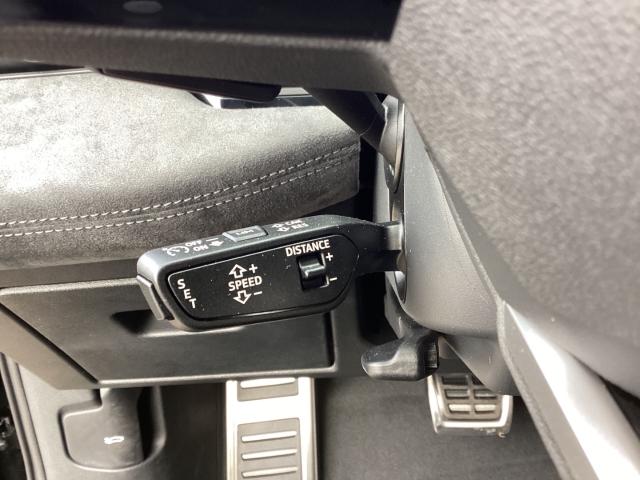 Audi - A6 e-tron Avant performance S-Line B&O TechPlus TopView HUD_18