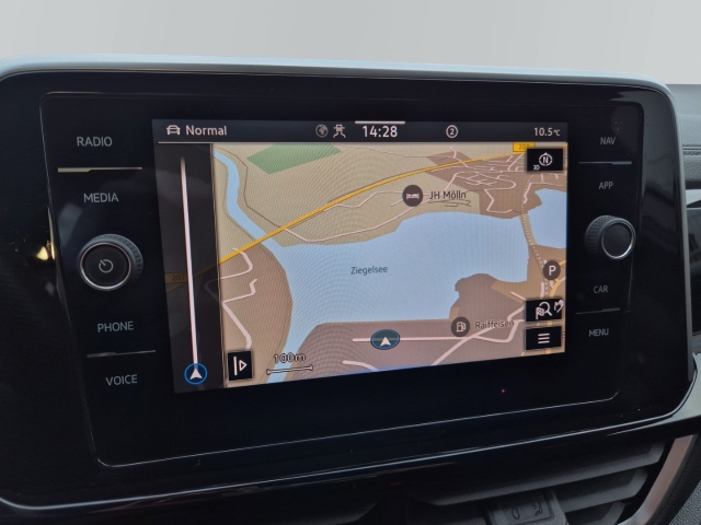 VW - T-Roc R-Line 2.0 TDI DSG AHK Navi Massage Cam_17