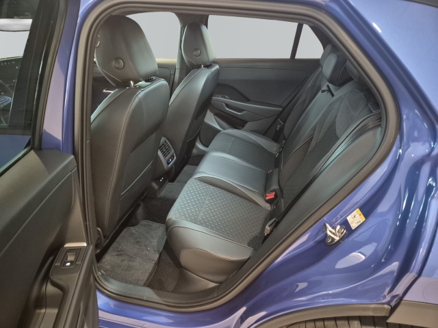 VW - T-Roc R-Line 1.5 eTSI DSG IQDrive&Light Black Style_10