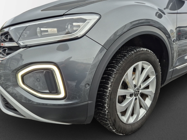 VW - T-Roc Style 1,5 TSI DSG AHK Stdhgz Massage Navi_4
