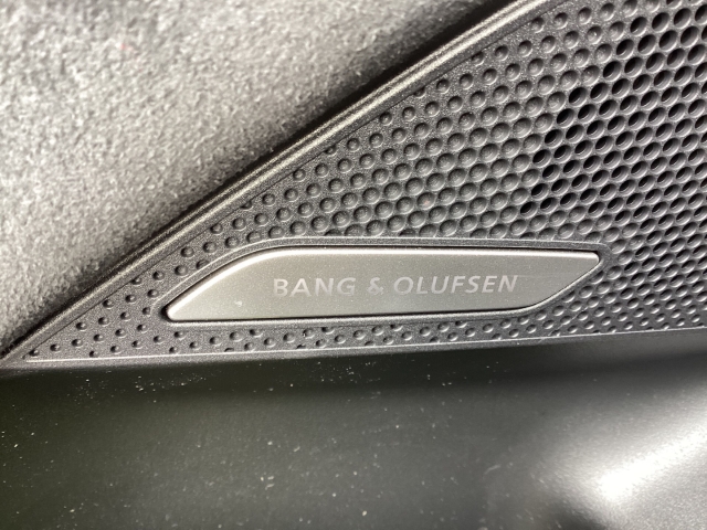 Audi - A6 e-tron Avant performance S-Line B&O TechPlus TopView HUD_20