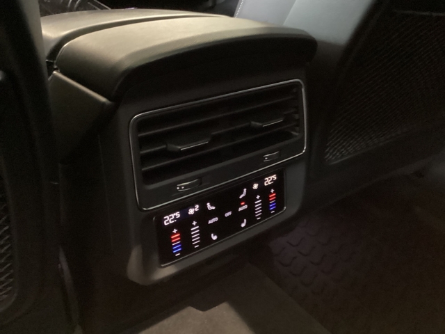 Audi - Q8 competition plus 55TFSI quat.S line*Nachtsicht*Matrix*B&O_17