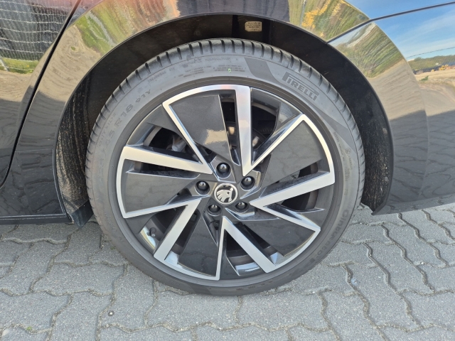 Skoda - Octavia Combi Sportline 2.0 TDI DSG SHZ ACC_16