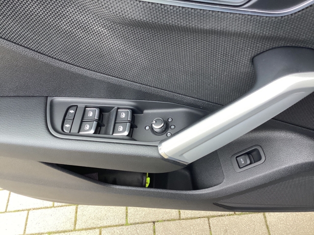 Audi - Q2 S line 30TDI S tronic Navi ACC AHK El. Heckklappe digitales Cockpit_20