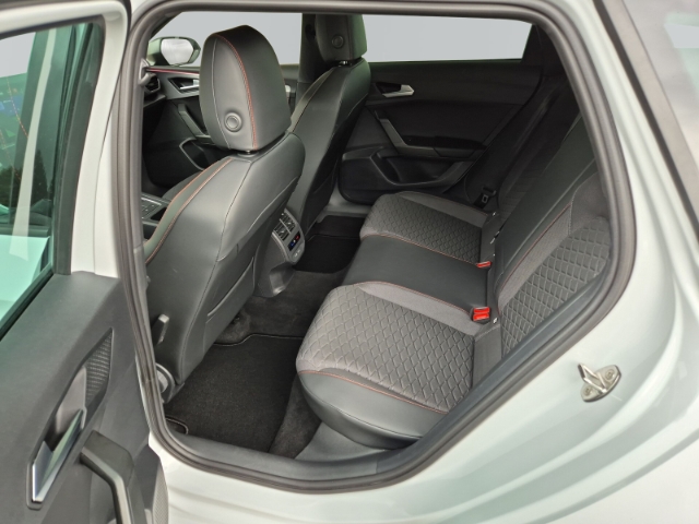 Seat - Leon Sportstourer 2,0 TDI DSG FR ACC Cam SHZ FullLink_12