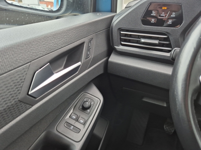 VW - Caddy 2,0 TDi Life PDC LED Allwetter SHZ Tempomat_19