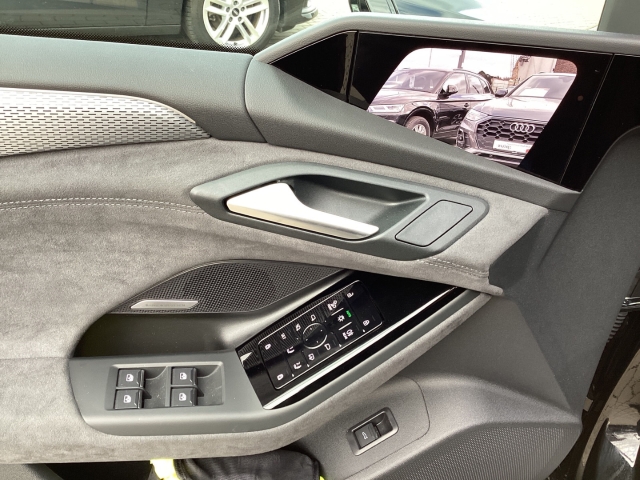 Audi - A6 e-tron Avant performance S-Line B&O TechPlus TopView HUD_19