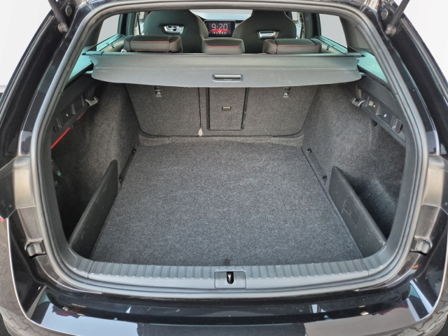 Skoda - Octavia Combi RS 2,0 TDi DSG AHK Lenkrad heizbar_9