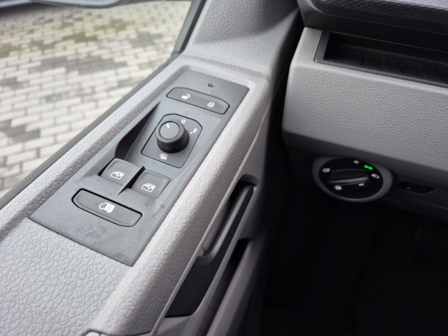 VW - T6.1 Kasten 2.0 TDI lang L2H1 AHK Navi LKW Cam Holzboden_19