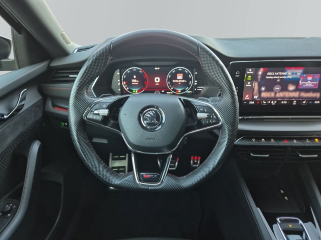 Skoda - Octavia Combi RS 2,0 TDi DSG AHK Lenkrad heizbar_12
