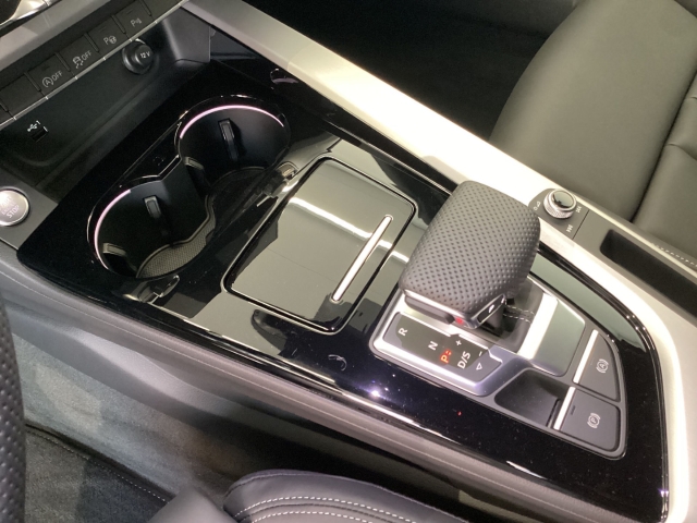 Audi - A4 Avant S line 35TFSI s tronic Matrix-LED ACC 360 Kamera_17