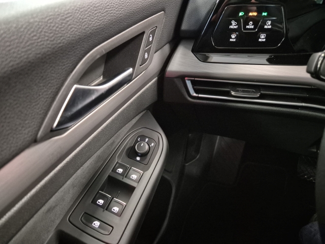 VW - Golf VIII Style 1,5 eTSI DSG AHK ACC CAM AppConnect_20