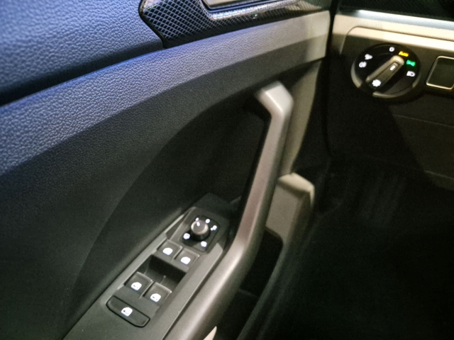 VW - T-Cross Style 115 PS 7-Gang-DSG AHK Navi digitales Cockpit_18