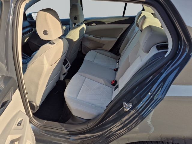 VW - Golf VIII Style 1.5 eTSI DSG AHK Matrix CAM SHZ_12