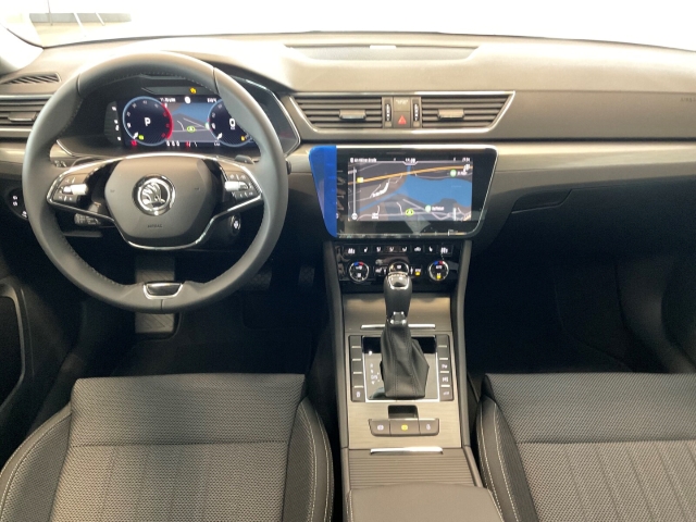 Skoda - Superb 2.0 TDI Combi Style AHK ACC Navi LaneAssist_11