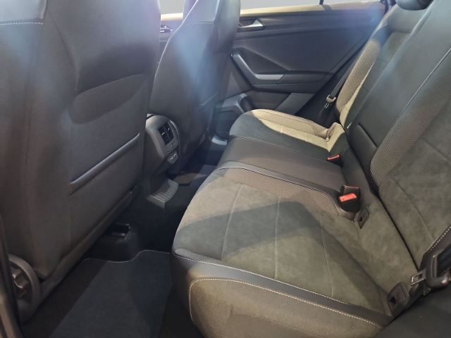VW - T-Roc R-Line 1.5 TSI DSG AHK IQDrive Massage Cam_12