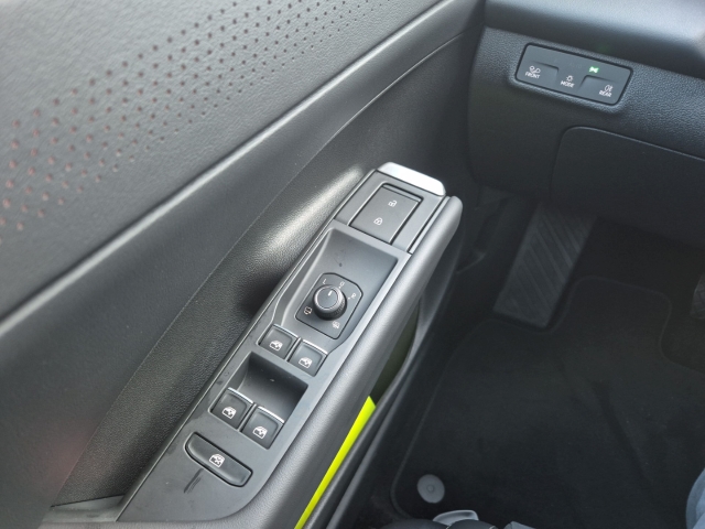 VW - T-Roc Style 1.5 eTSI DSG AHK Navi DAB Allwetter_20