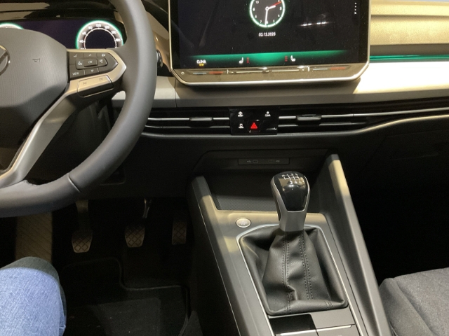 VW - Golf Life TSI 85 kW 6-Gang NAV SITZHZG ACC R'KAM_13