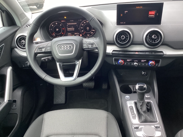 Audi - Q2 S line 30TDI S tronic Navi ACC AHK El. Heckklappe digitales Cockpit_11