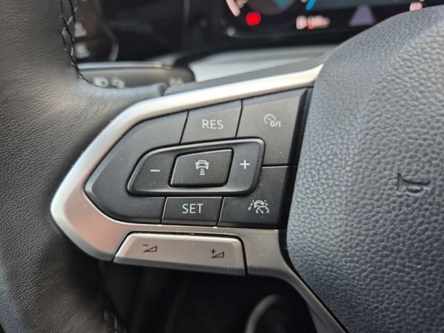 VW - Golf VIII 1,0 TSi Life ACC Navi AppConnect SHZ FrontAssist_21