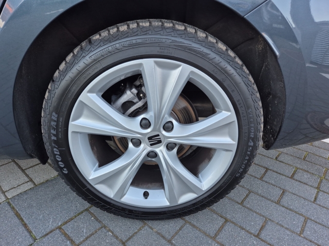 Seat - Leon Sportstourer FR 2,0 TDi DSG AHK ACC CAM Kessy_18