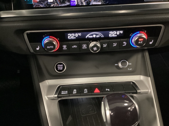 Audi - Q3 S line 35TDI quattro S tronic Navi LED El. Heckklappe Leder_13