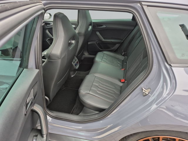 Cupra - Leon ST VZ 4Drive ABT DSG Leder AHK Matrix Brembo_12